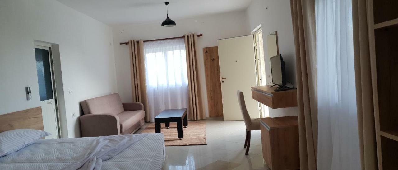 Hotel Grandpa'S House Bahçallëk Εξωτερικό φωτογραφία